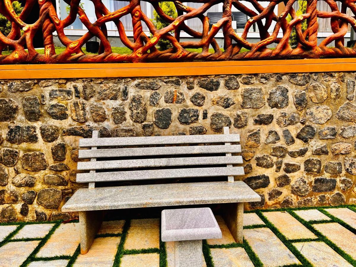Blue Peaks Holiday Home مونار المظهر الخارجي الصورة
