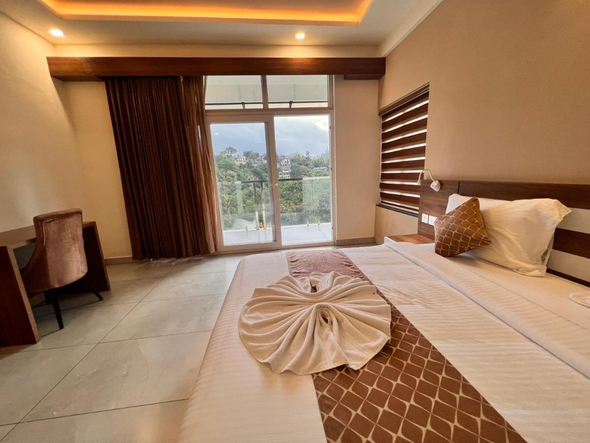 Blue Peaks Holiday Home مونار المظهر الخارجي الصورة