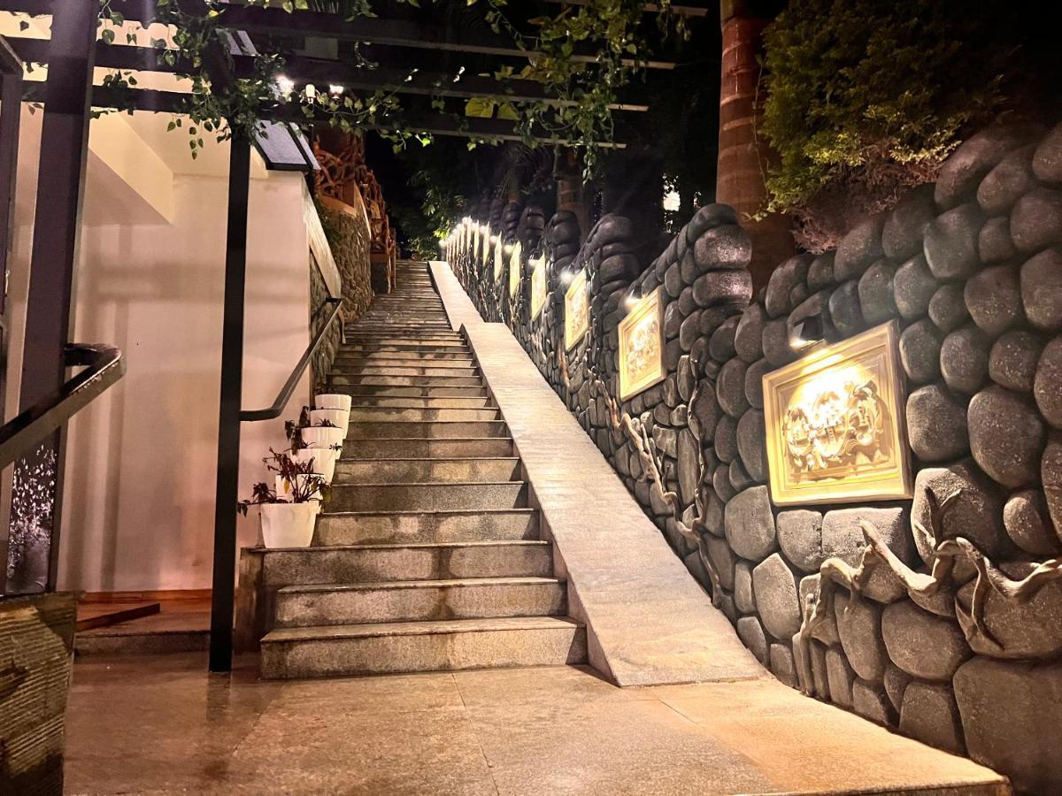 Blue Peaks Holiday Home مونار المظهر الخارجي الصورة