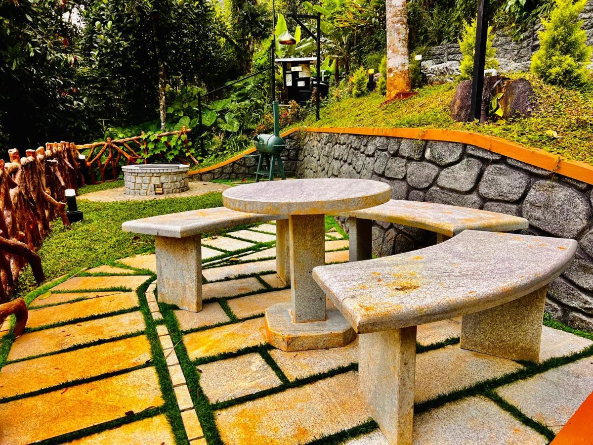 Blue Peaks Holiday Home مونار المظهر الخارجي الصورة