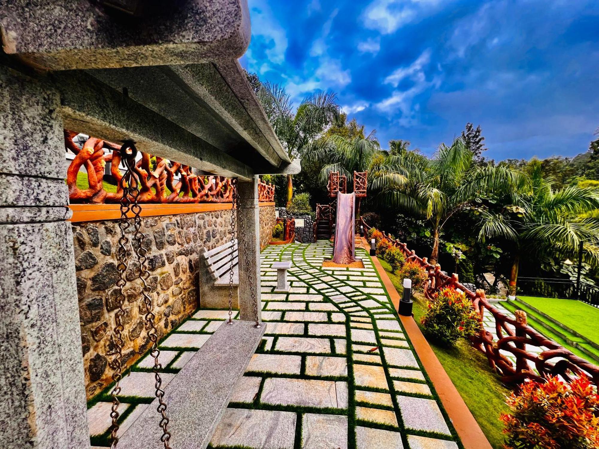 Blue Peaks Holiday Home مونار المظهر الخارجي الصورة